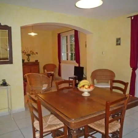 Avensan, 3 Pieces, 4 Personnes - Fr-1-440-315 Casa de Férias